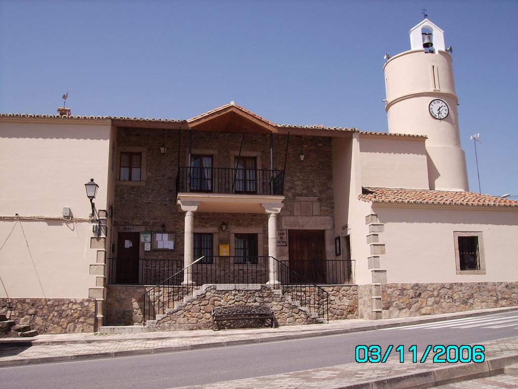 Via Caparra Superior Guest House Oliva de Plasencia Exterior photo