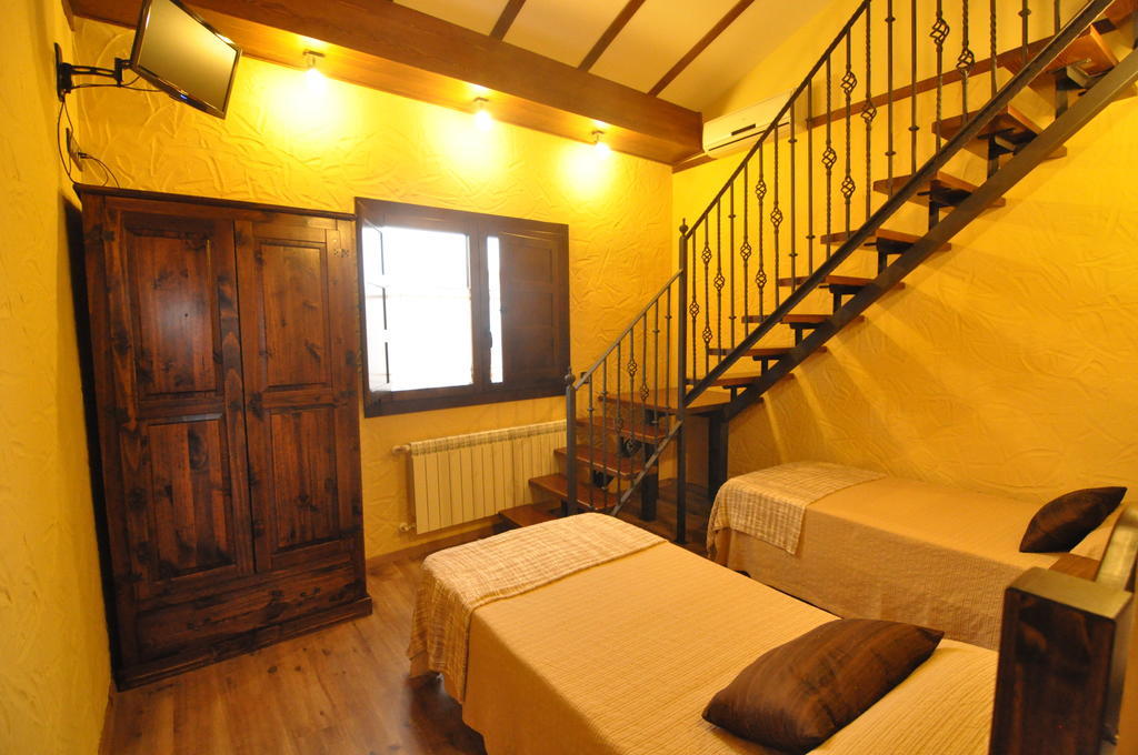 Via Caparra Superior Guest House Oliva de Plasencia Room photo