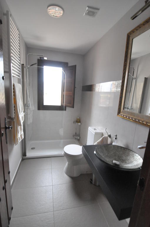 Via Caparra Superior Guest House Oliva de Plasencia Room photo